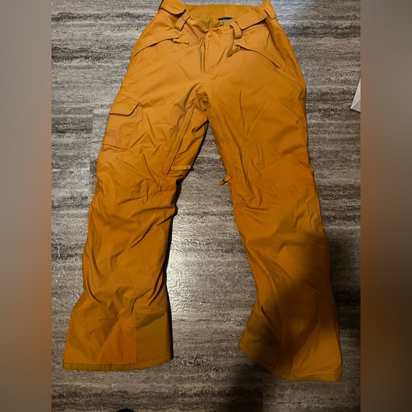 Women’s large the northface snow pants - Picture 3 of 4